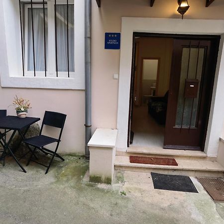Apartment Zlatko , Ten Steps To The Sea Opatija Exteriör bild