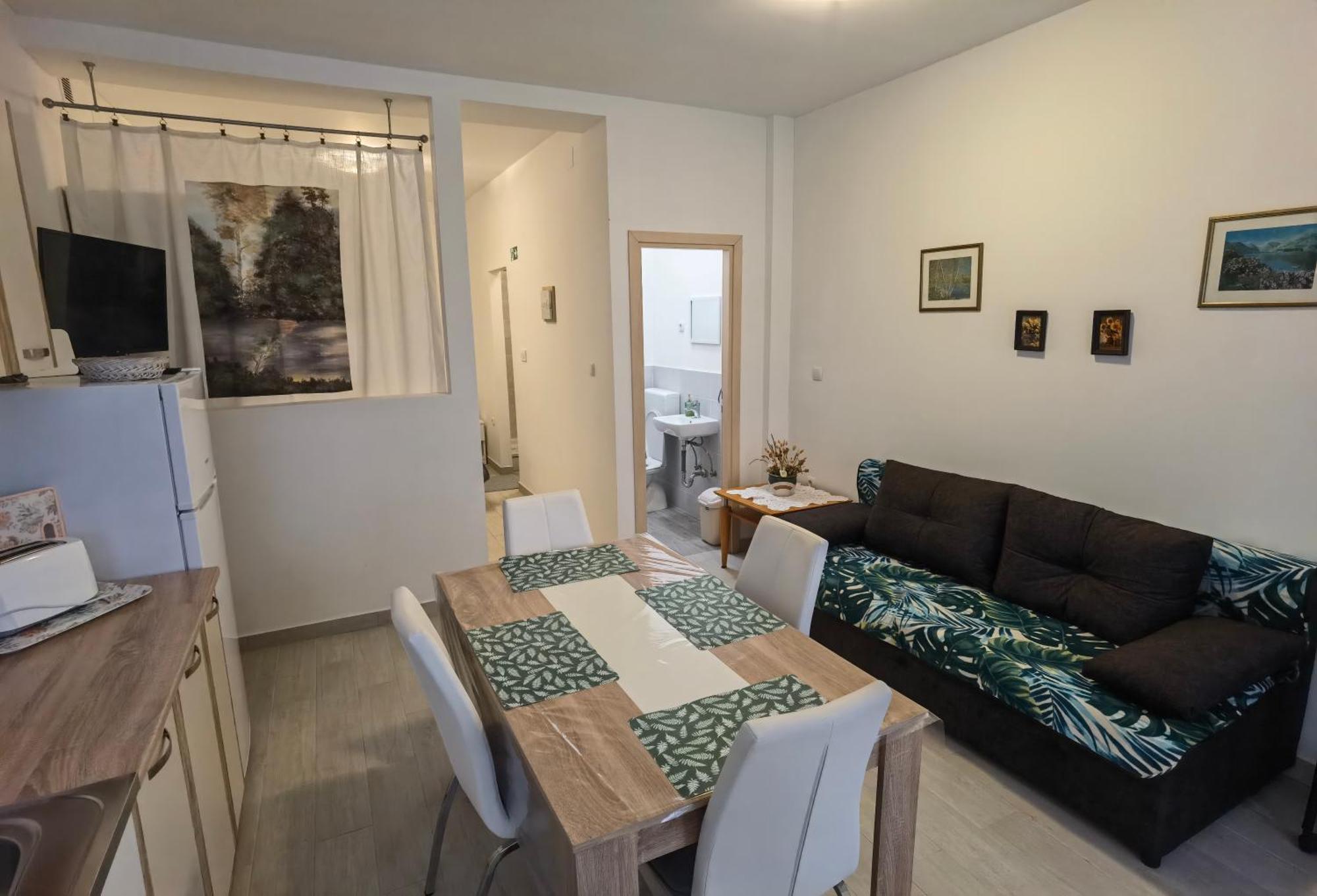 Apartment Zlatko , Ten Steps To The Sea Opatija Exteriör bild