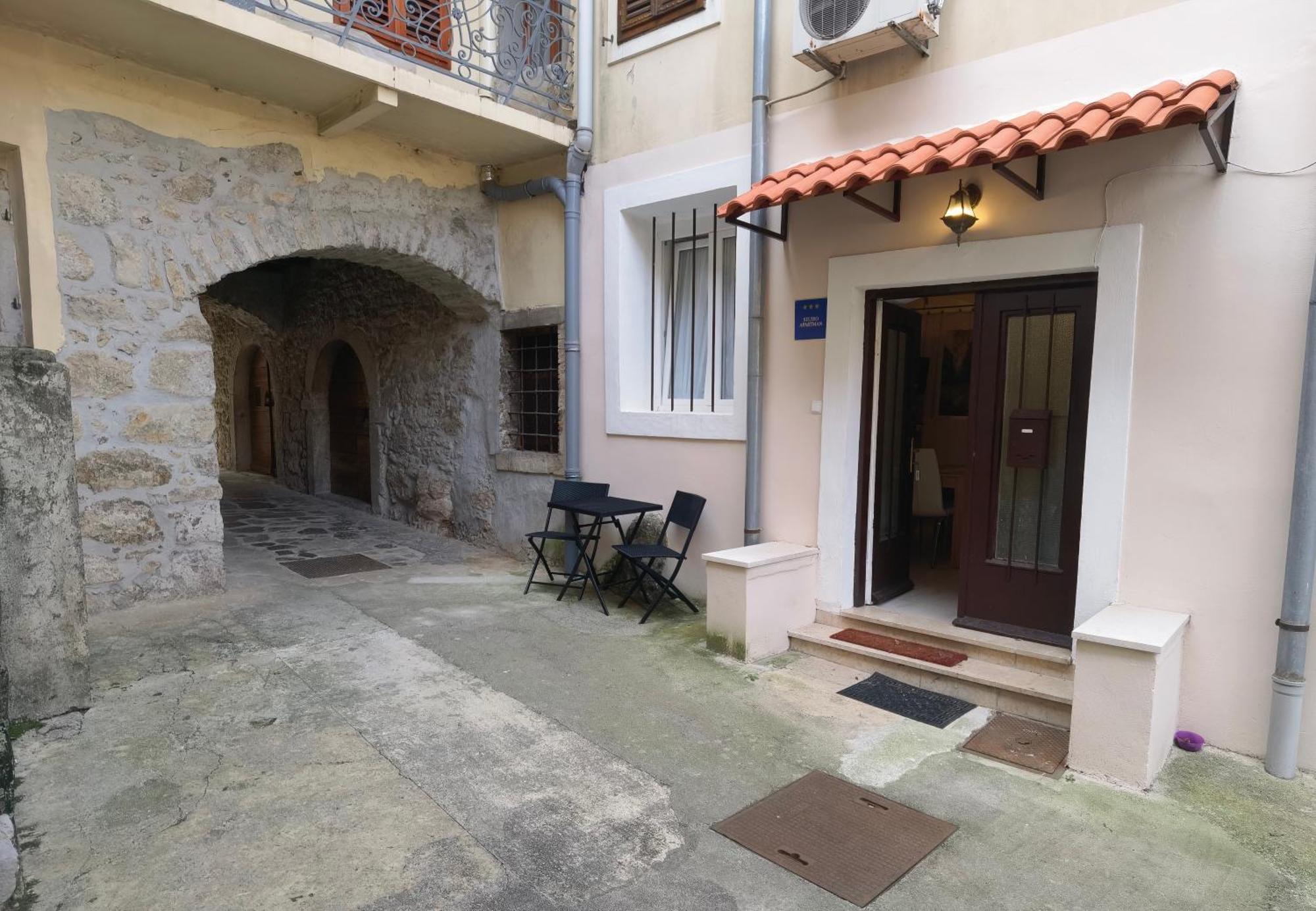 Apartment Zlatko , Ten Steps To The Sea Opatija Exteriör bild
