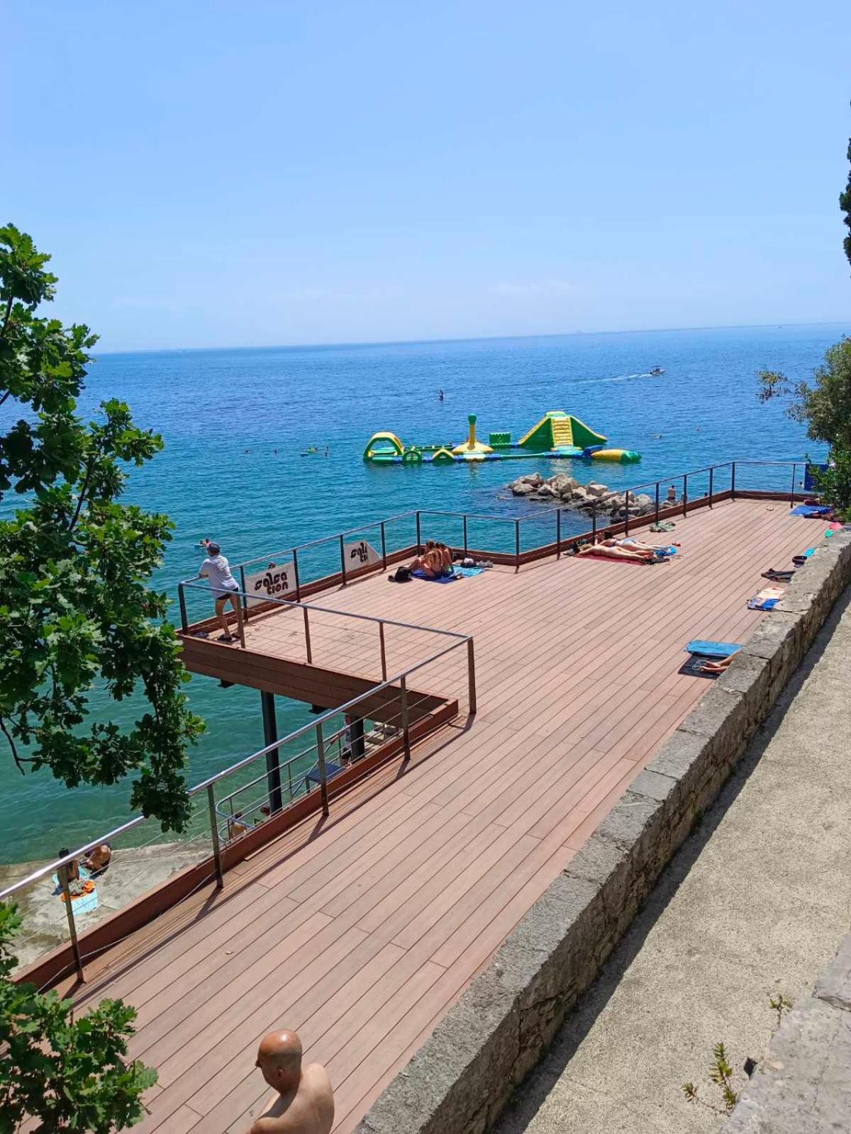 Apartment Zlatko , Ten Steps To The Sea Opatija Exteriör bild