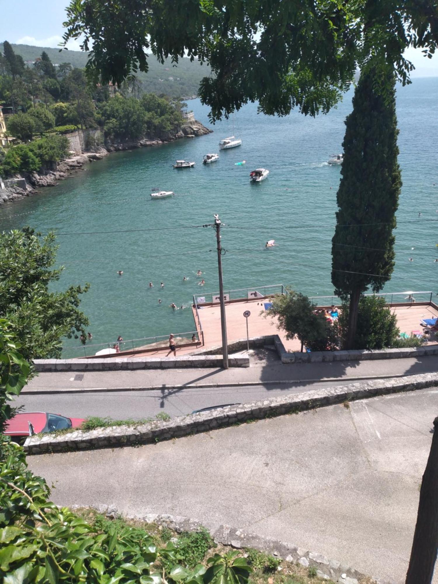 Apartment Zlatko , Ten Steps To The Sea Opatija Exteriör bild